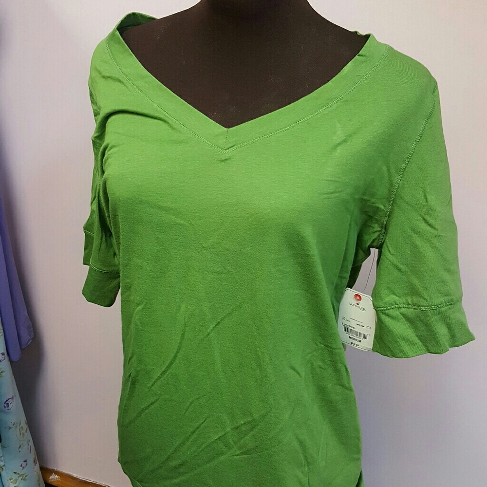 Green St.Johns Bay v-neck NWT